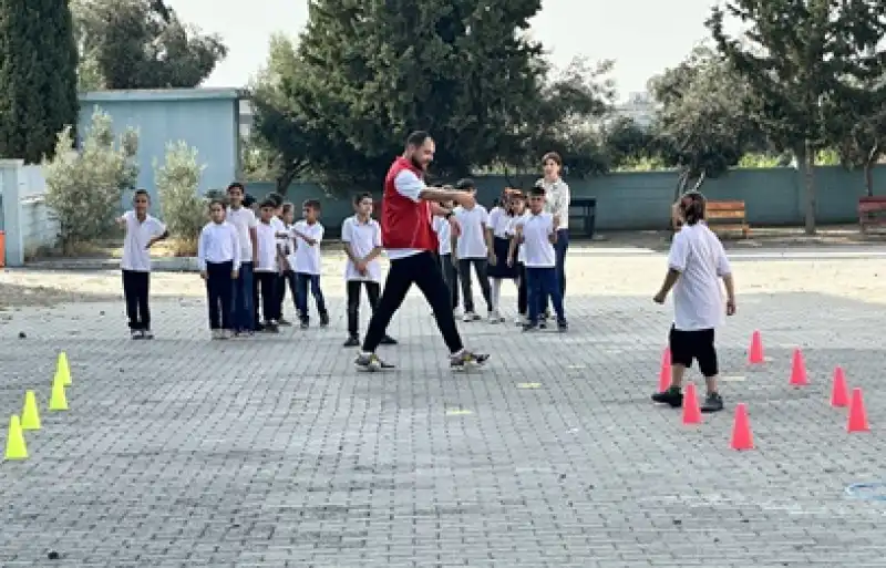 Dörtyol'da Gençlik Merkezi üyeleri öğrencilerle Bir Araya Geldi 