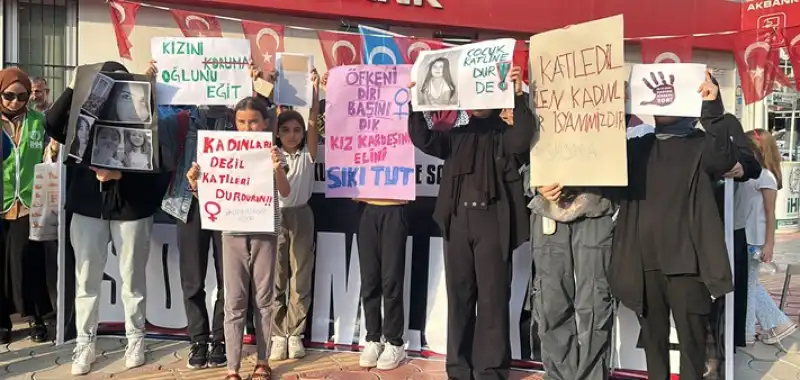 Hatay'da Kadına Yönelik şiddete Tepki Gösterisi