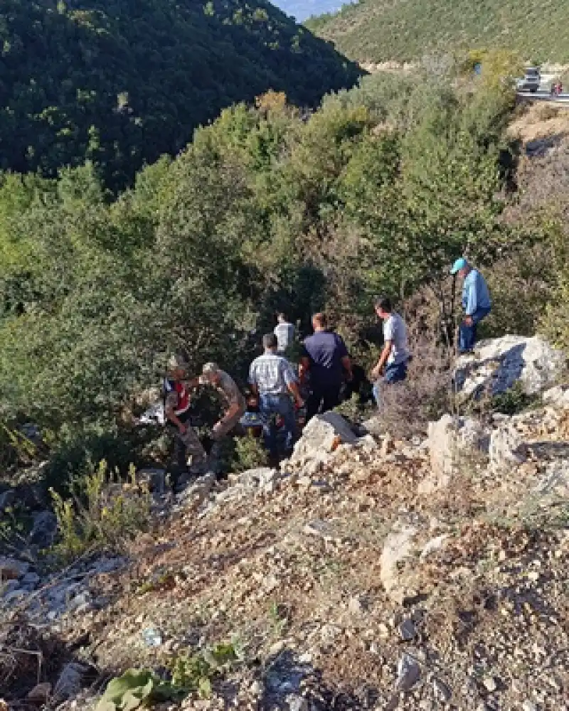 Yayladağ'da Uçuruma Devrilen Patpattaki 1 Kişi öldü, 9 Kişi Yaralandı