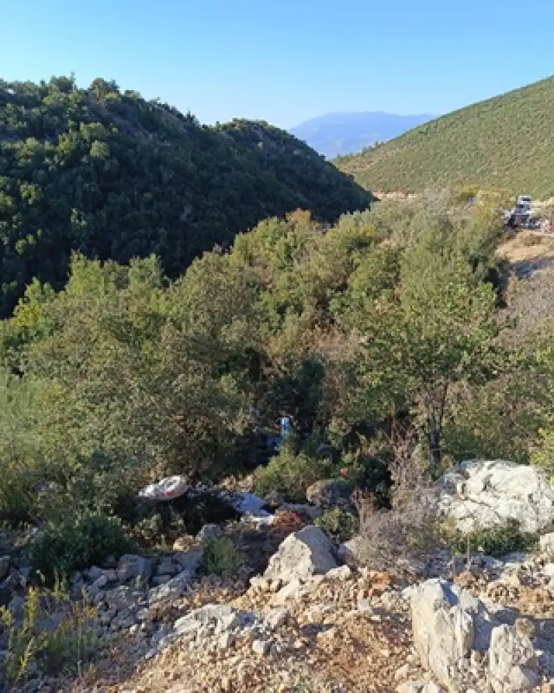 Yayladağ'da Uçuruma Devrilen Patpattaki 1 Kişi öldü, 9 Kişi Yaralandı