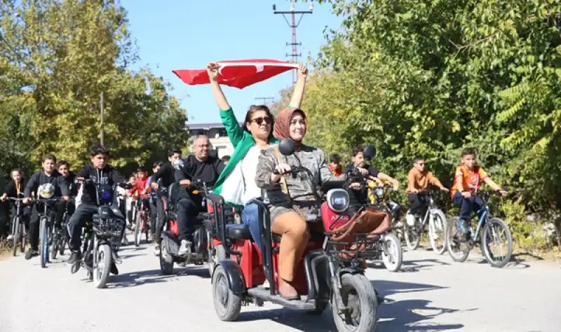 Hatay'da öğrenciler TUSAŞ'a Yapılan Terör Saldırısını Pedal çevirerek Kınadı 