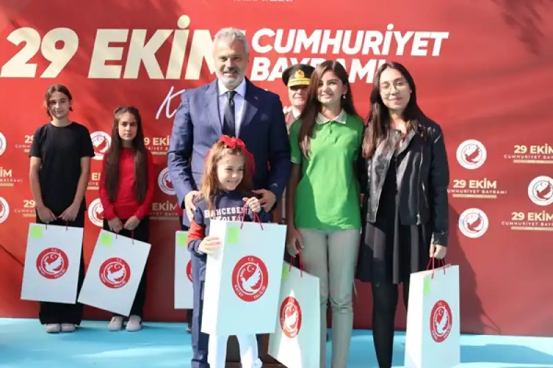 Öntürk, Bayram Coşkusunu Hemşehrileriyle Paylaştı