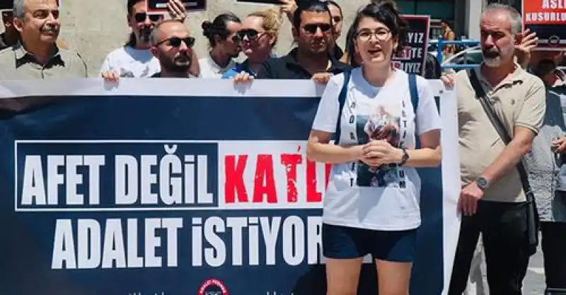 Hatay Fuat Koku Sitesi’nde Ailesinden Dört Kişiyi Kaybeden Döne Kaya, Adalet Mücadelesini Bırakmıyor