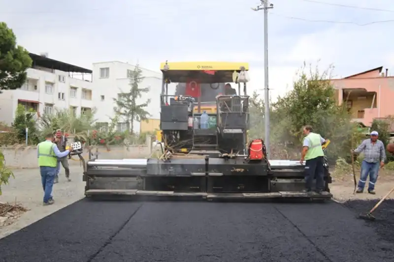 Erzin’de 9 Mahalle 25 Km’lik Beton Asfalta Kavuştu Muhtarlardan HBB’ye övgü Dolu Sözler