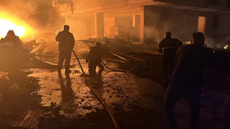 Hatay'da Inşaatta çıkan Yangın Söndürüldü 