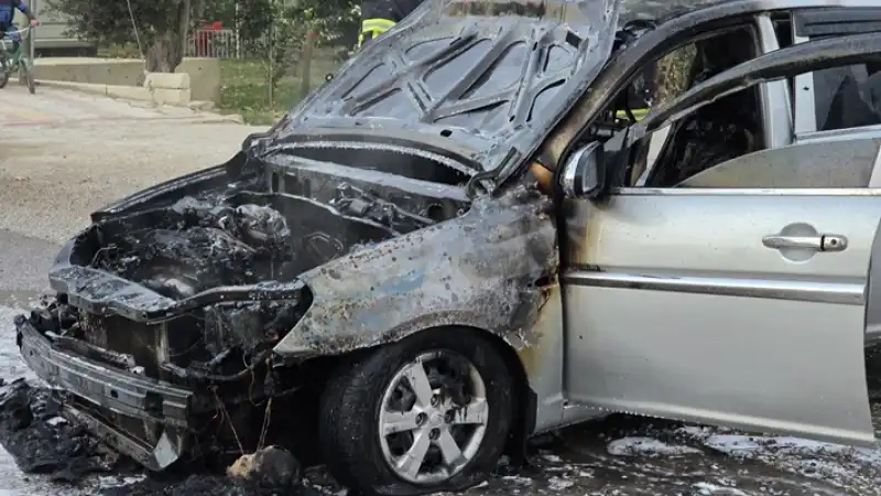 Hatay'da Otomobilde çıkan Yangın Söndürüldü