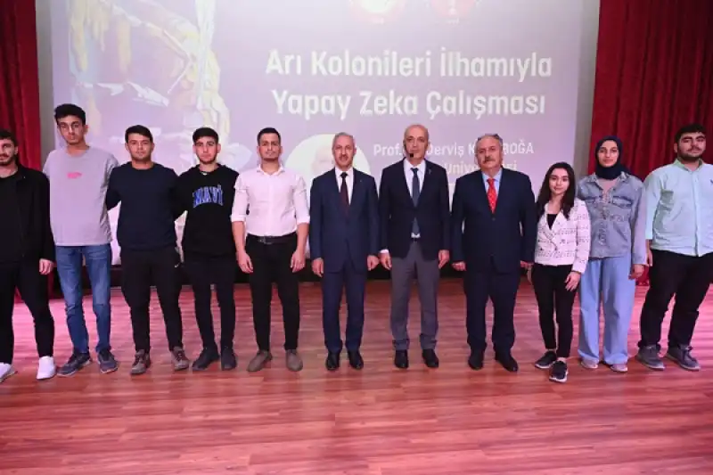  HMKÜ’de “Arı Kolonileri İlhamıyla Yapay Zeka Çalışması” Konferansı Düzenlendi