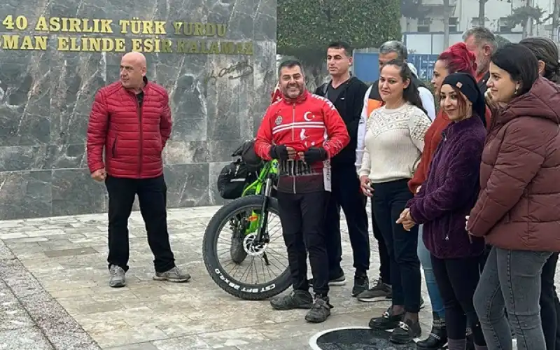 Ethem Baklacı, Demir Atı Ile Anıtkabir’e Doğru Yola Çıktı