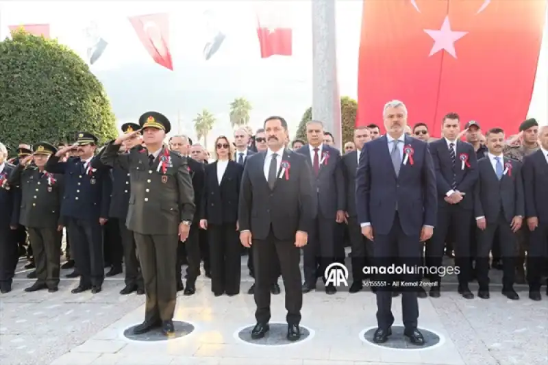 Büyük Önder Atatürk Antakya Anıt Alanında Törenle Anıldı