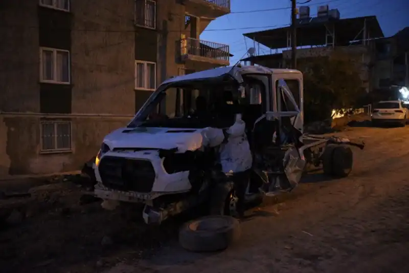 Hatay'da Freni Arızalanan Beton Mikserinin 3 Araca çarpması Sonucu 4 Kişi Yaralandı