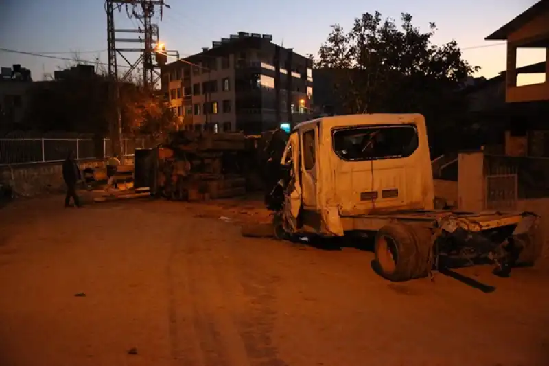 Hatay'da Freni Arızalanan Beton Mikserinin 3 Araca çarpması Sonucu 4 Kişi Yaralandı