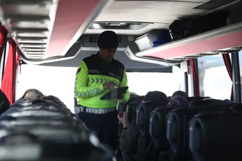 Hatay'da Jandarma Ekipleri Cayrokopter Destekli Trafik Denetimi Yaptı