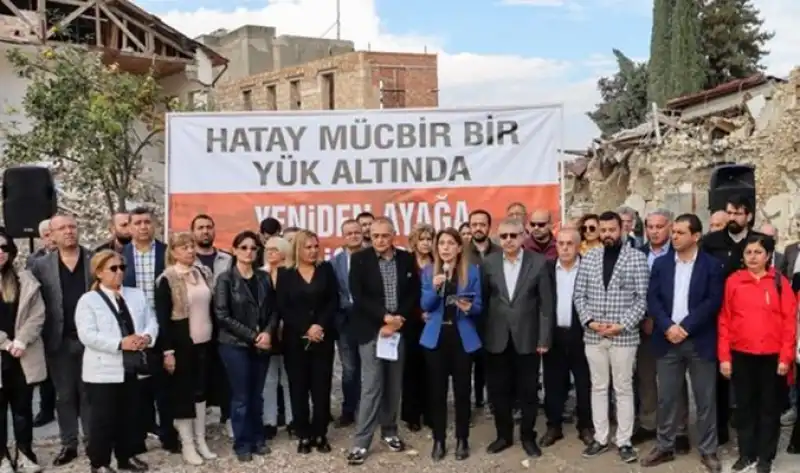 Hatay Mücbir Bir Yük Altında!