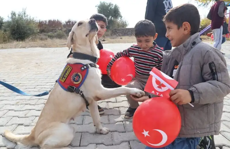 Hatay'da Jandarma Ekipleri çocuklarla Buluştu