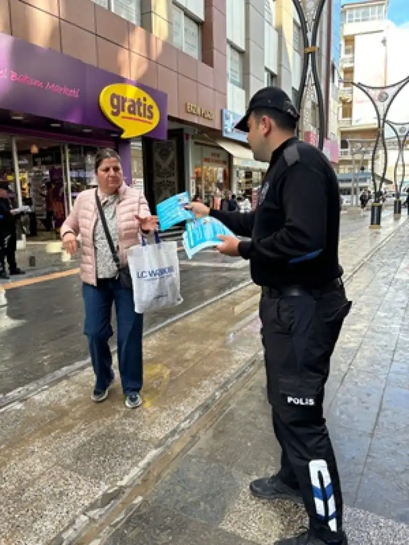 Hatay'da Polis Ekipleri Kadın Destek Uygulamasını Anlattı