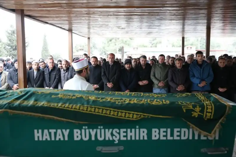 Hatay'da Evlerinde Zehirlenerek ölen Anne Ve 3 çocuğunun Cenazeleri Defnedildi