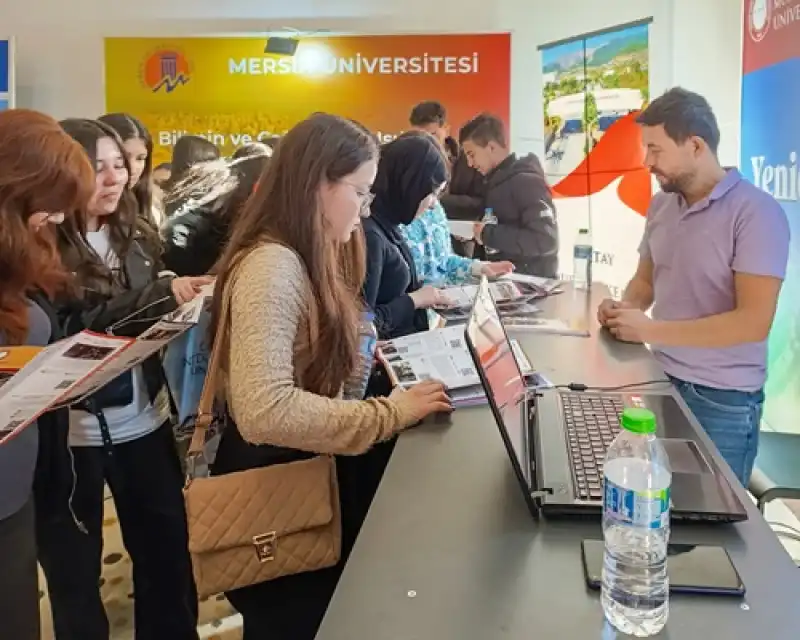 MKÜ, Üniversite Tanıtım Günlerinde Binlerce Öğrenciyle Buluştu