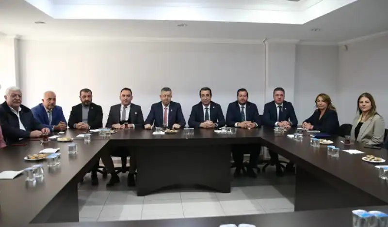 CHP Genel Başkan Yardımcısı Erhan Adem, Suriye'de Mutlaka Toprak Bütünlüğü Korunmalı