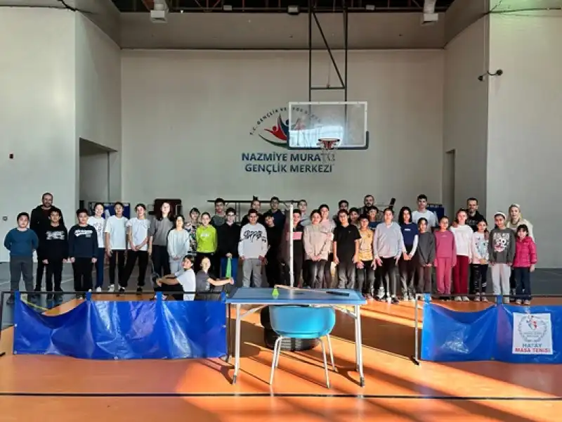 Dörtyol'da Badminton Turnuvası Düzenlendi