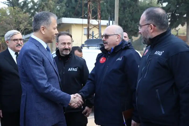 İçişleri Bakanı Yerlikaya, Hatay'daki Cilvegözü Sınır Kapısı'nda Konuştu: (2) 