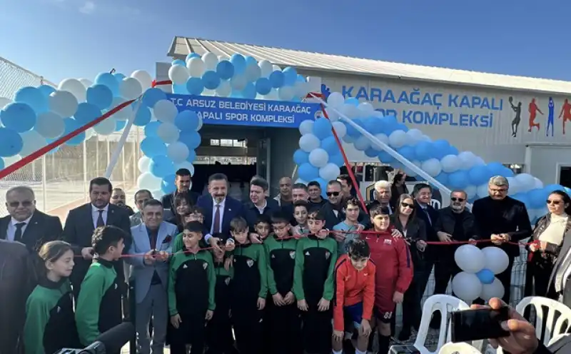 Arsuz'da Yaptırılan Spor Kompleksi Ve Oyun Parkı Açıldı