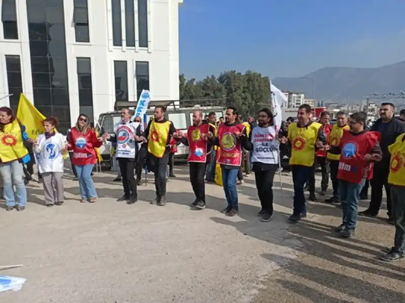 İnsanca Bir Yaşam Için Iş Bırakıyor, ‘sefalet Zammı’ Değil, Emeğimizin Karşılığını Istiyoruz!