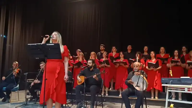 Samandağ'da Gülbahar Halk Korosu Konser Verdi