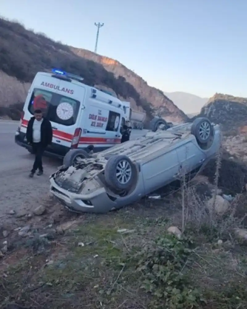 Altınözü-Antakya Yolu Enek Mevkiinde Kaza: 1 Yaralı! 