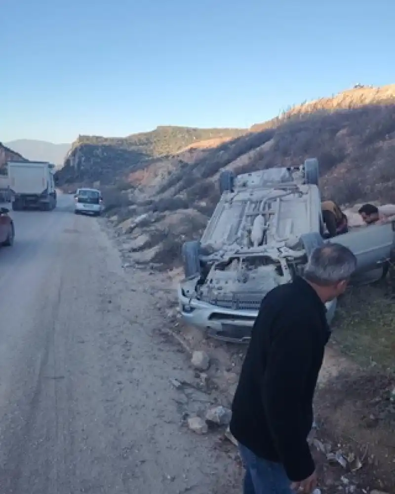 Altınözü-Antakya Yolu Enek Mevkiinde Kaza: 1 Yaralı! 