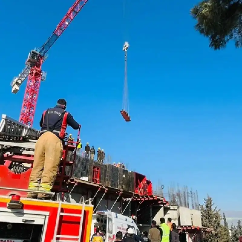 Antakya’da TOKİ Şantiyesinde İş Kazası!