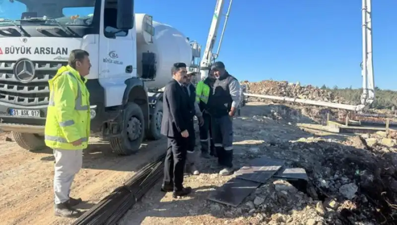 Kaymakam Yazıcı, Köy Konağı Inşaatlarını Yerinde Inceledi