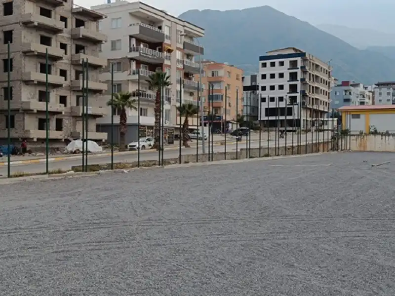 İskenderun Sakarya Mahallesi Sentetik Futbol Sahası Nisan Ayında Faaliyete Giriyor.