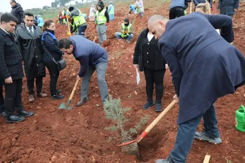 Kaybedilen Her Can, Bir Fidan Oldu HBB, Deprem şehidi Personellerini Unutmadı