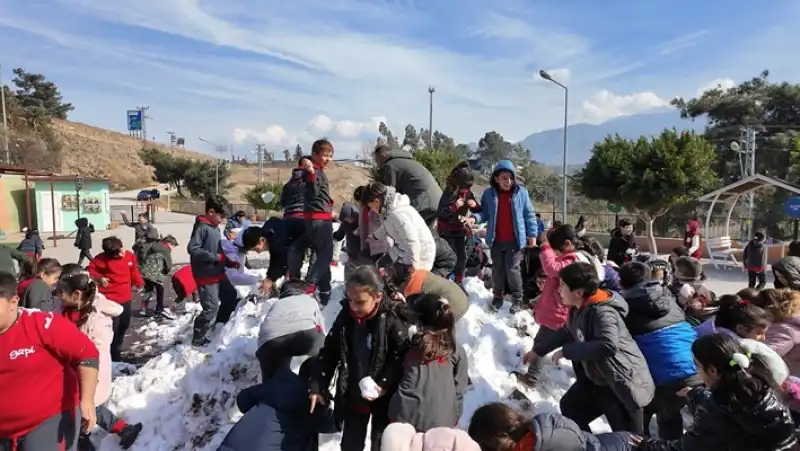 Belen'de öğrencilere Kar Sürprizi  