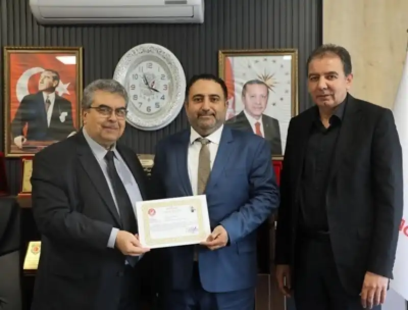 Başhekim Dr. Barış Kavvasoğlu’na Hatay Valiliği Üstün Başarı Ödülü