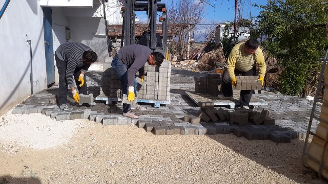 Avsuyunda bozulan yollar onarıldı