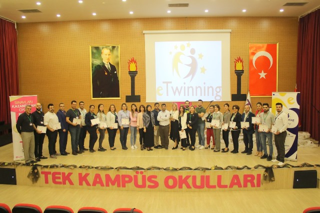 TEK Kampüs okullarında eTwinning çalıştayı