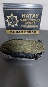 Araçta 418 gram uyuşturucu bulundu