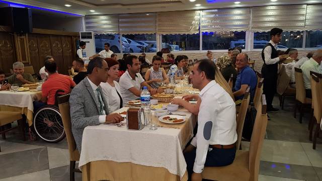 Başkan Güzel den engellilere iftar yemeği