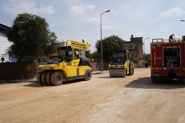 HBB Antakya da beton asfalt çalışmalarına devam ediyor