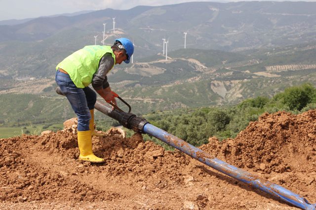 Toprak kaymasından dolayı zedelenen hat yenilendi