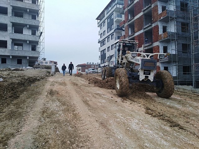 Saraykentte yol tesviye çalışması