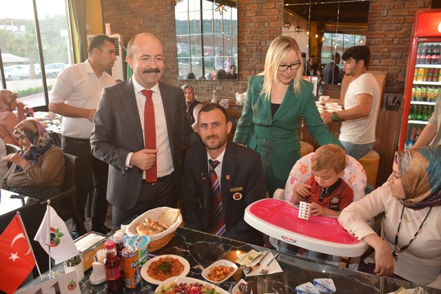 Kaymakamdan şehit ve gazi ailelerine iftar yemeği