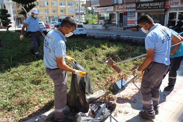 HBB den bölge hastanesi civarında temizlik çalışması