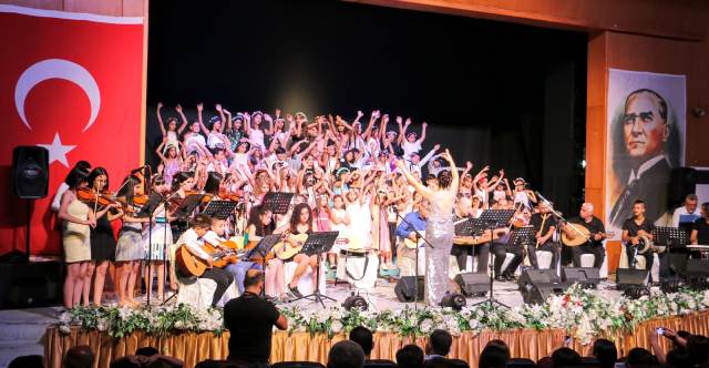 Sanatorium öğrencilerinden muhteşem konser