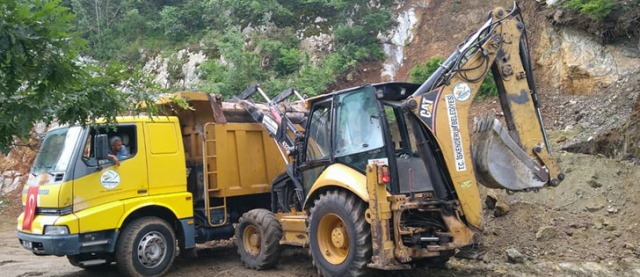 İskenderun Belediyesi yeni yayla yolu açtı