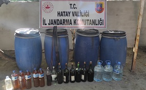 Defne'de 4 bin 765 litre sahte içki ele geçirildi