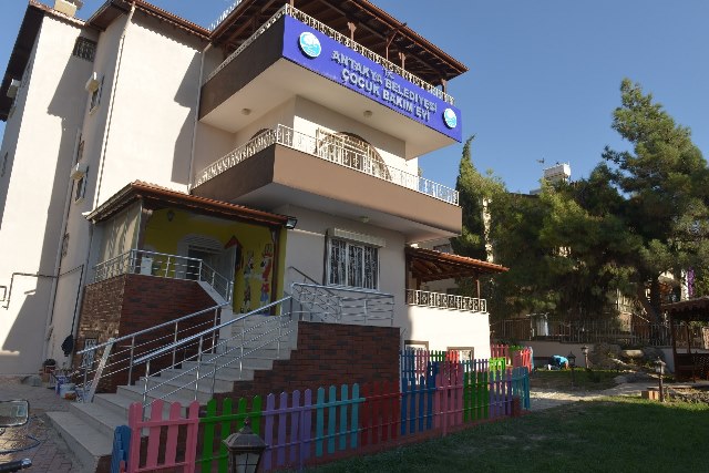 Antakya Belediyesi Çocuk Bakımevi açıldı