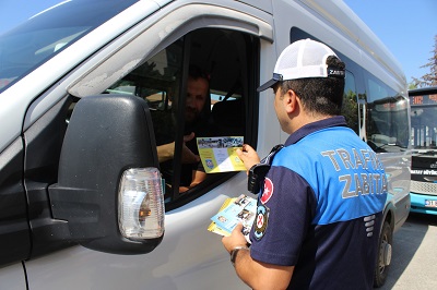 HBB Zabıta ekipleri trafik güvenliği için broşür dağıttı