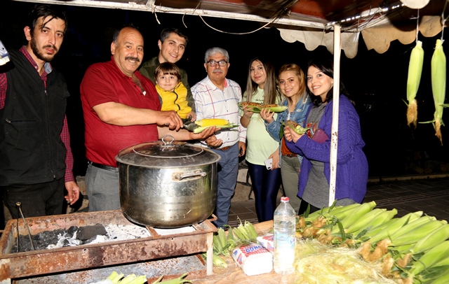 Süt mısır tezgahlarda yerini aldı